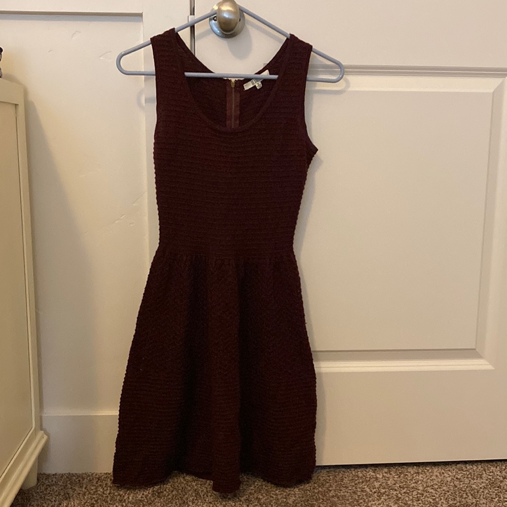 BB Dakota size S burgundy sweater dress